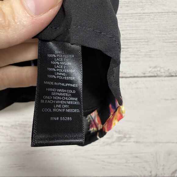 Express Womens Size Medium Lace Trim Floral Tank Top - Picture 4 of 5